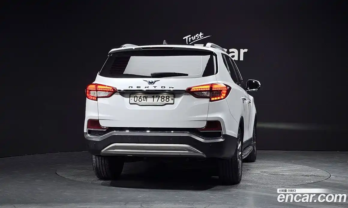 SsangYong Rexton 2018 2.2 автомат (гидро), фото 3