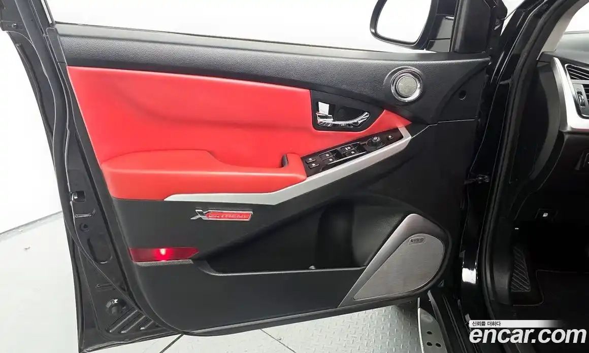 SsangYong Korando 2015 2.0 автомат (гидро), фото 14