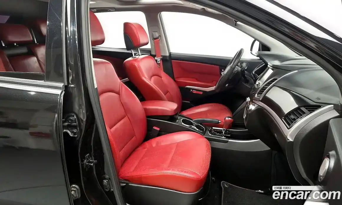 SsangYong Korando 2015 2.0 автомат (гидро), фото 16