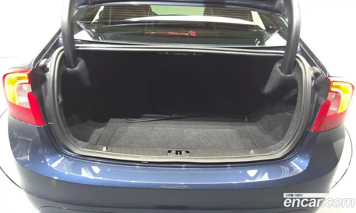 Volvo S60 2014 1.6 автомат (гидро), фото 24