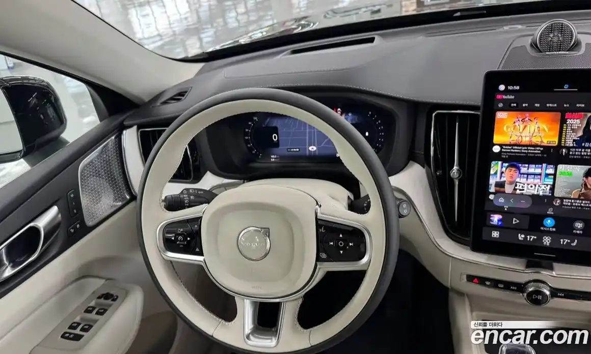Volvo XC60 2026 2.0 автомат (гидро), фото 14