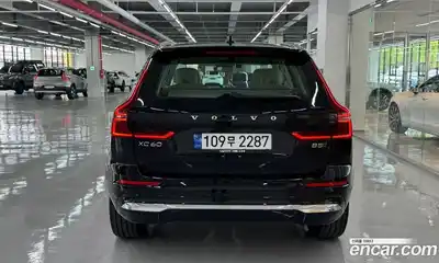 Volvo XC60 2026 2.0 автомат (гидро), миниатюра 4