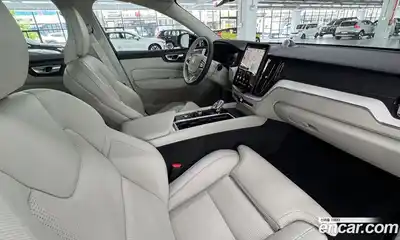 Volvo XC60 2026 2.0 автомат (гидро), миниатюра 7