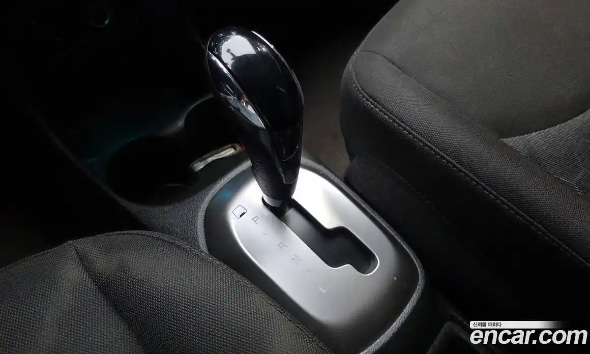 Chevrolet Spark 2017 1.0 автомат (гидро), фото 12