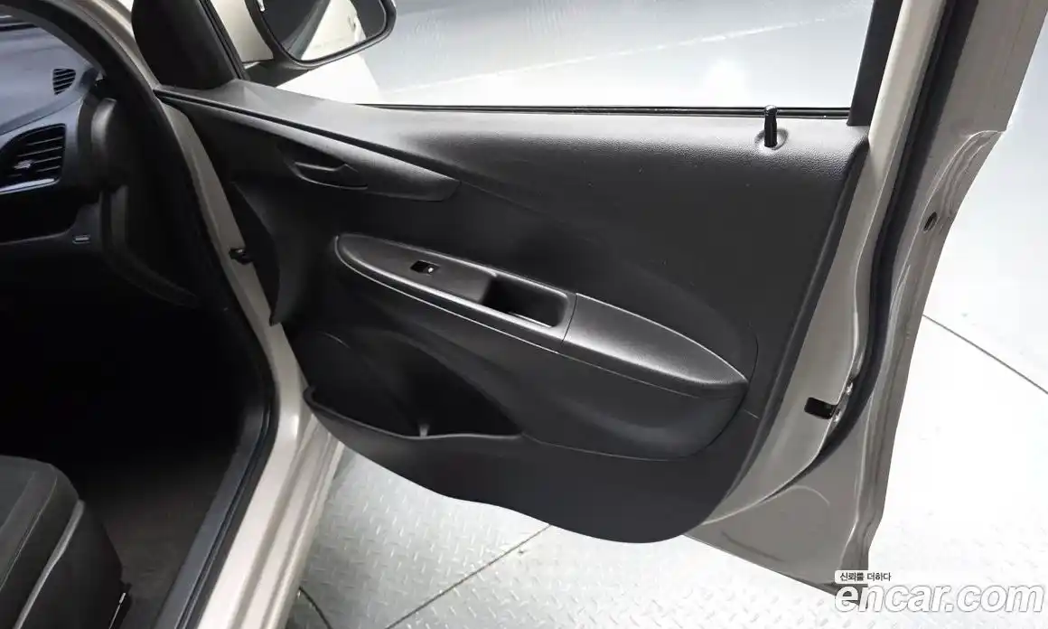 Chevrolet Spark 2017 1.0 автомат (гидро), фото 14