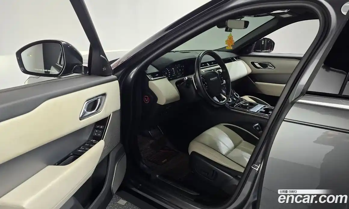 Land Rover Range Rover Velar 2018 2.0 автомат (гидро), фото 13
