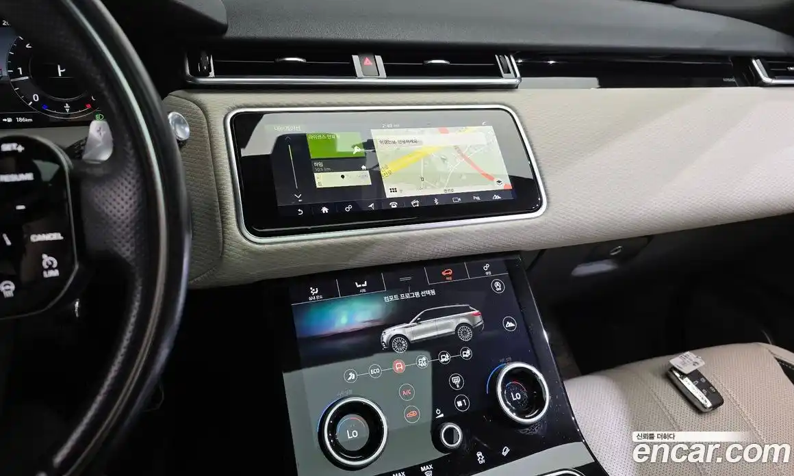 Land Rover Range Rover Velar 2018 2.0 автомат (гидро), фото 18