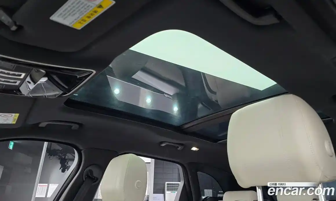 Land Rover Range Rover Velar 2018 2.0 автомат (гидро), фото 23