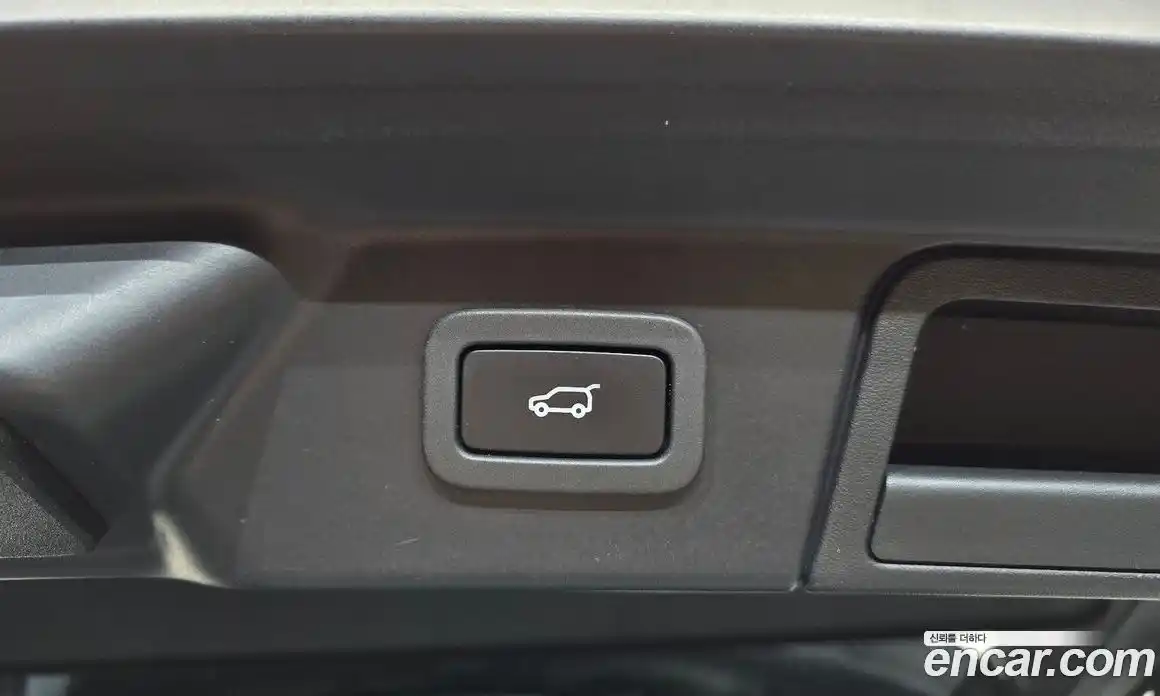 Land Rover Range Rover Velar 2018 2.0 автомат (гидро), фото 24