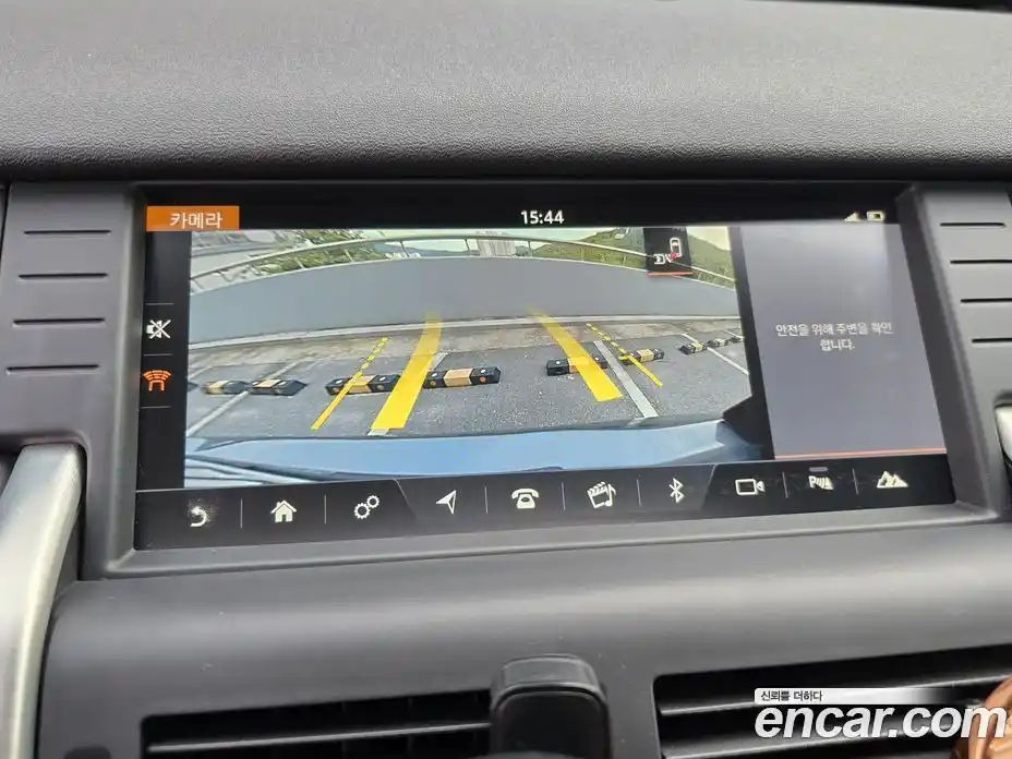 Land Rover Discovery Sport 2017 2.0 автомат (гидро), фото 15