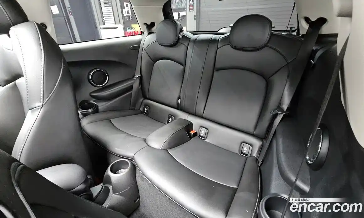 Mini Cooper 2018 2.0 автомат (гидро), фото 17
