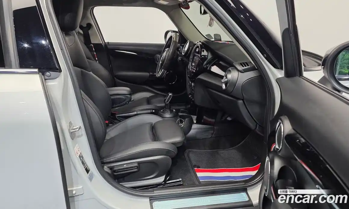 Mini Cooper 2020 1.5 автомат (гидро), фото 17