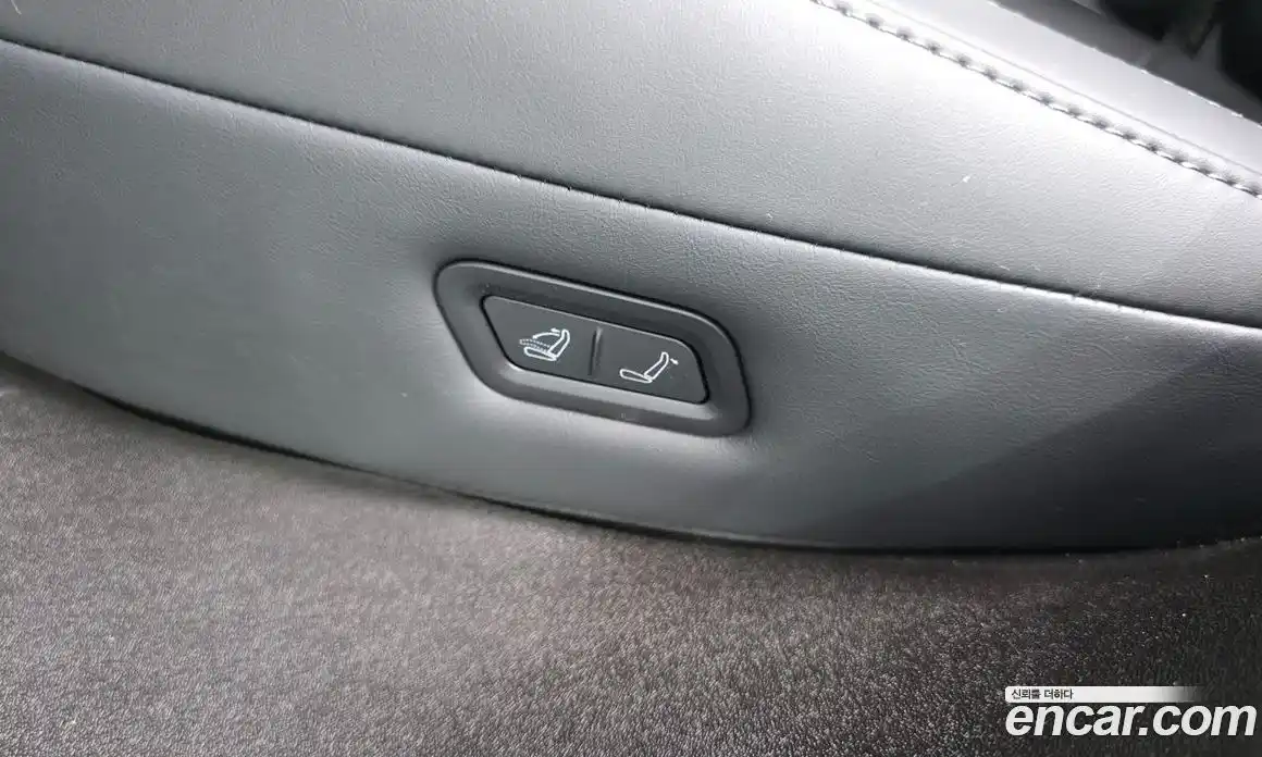 Tesla Model Y 2025 0.2 автомат (гидро), фото 35 Tesla Model Y 2025 0.2 автомат (гидро), фото 35
