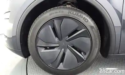 Tesla Model Y 2025 0.2 автомат (гидро), миниатюра 5 Tesla Model Y 2025 0.2 автомат (гидро), миниатюра 5