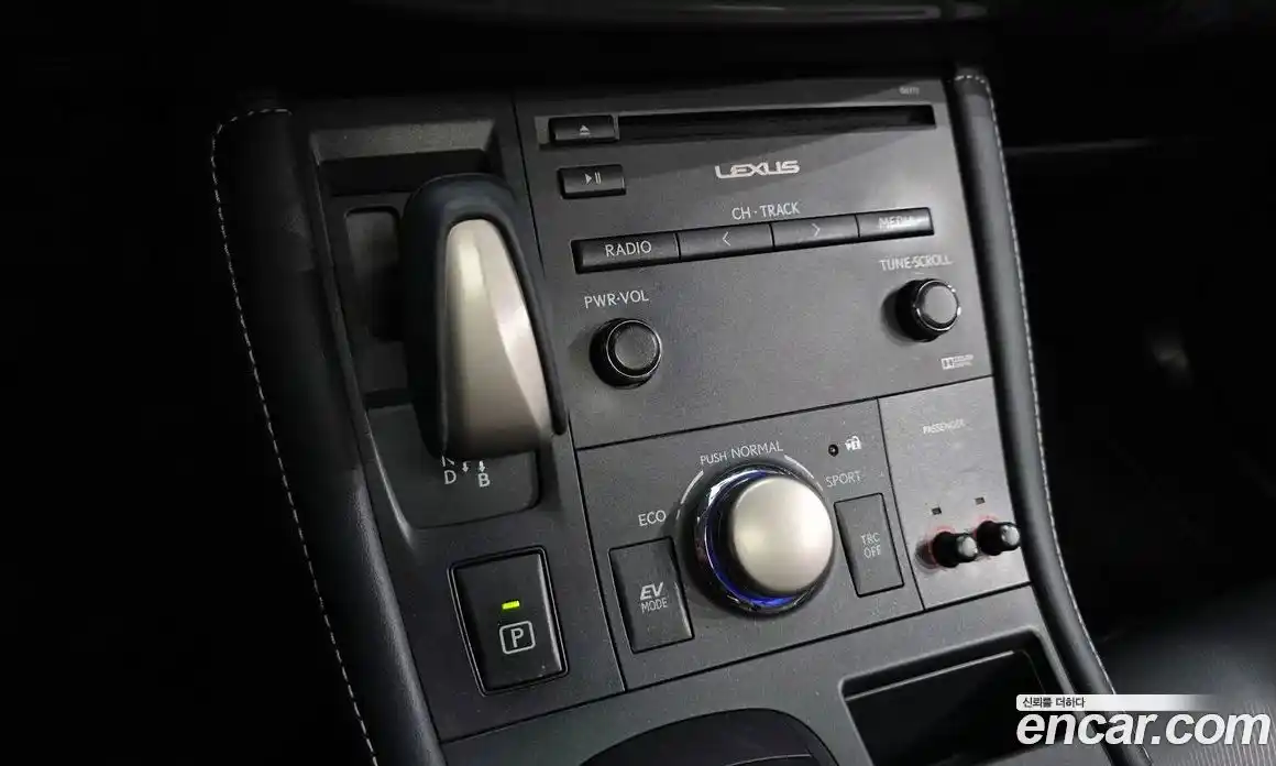 Lexus CT200h 2017 1.8 автомат (гидро), фото 23