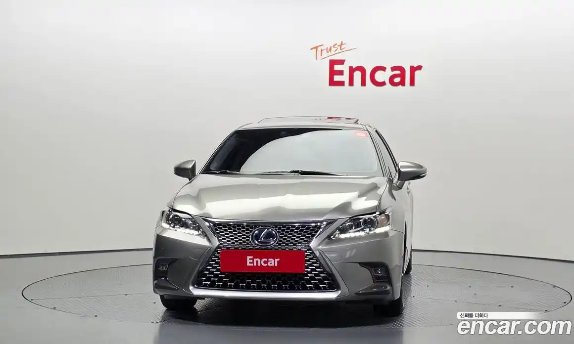 Lexus CT200h 2017 1.8 автомат (гидро), фото 3