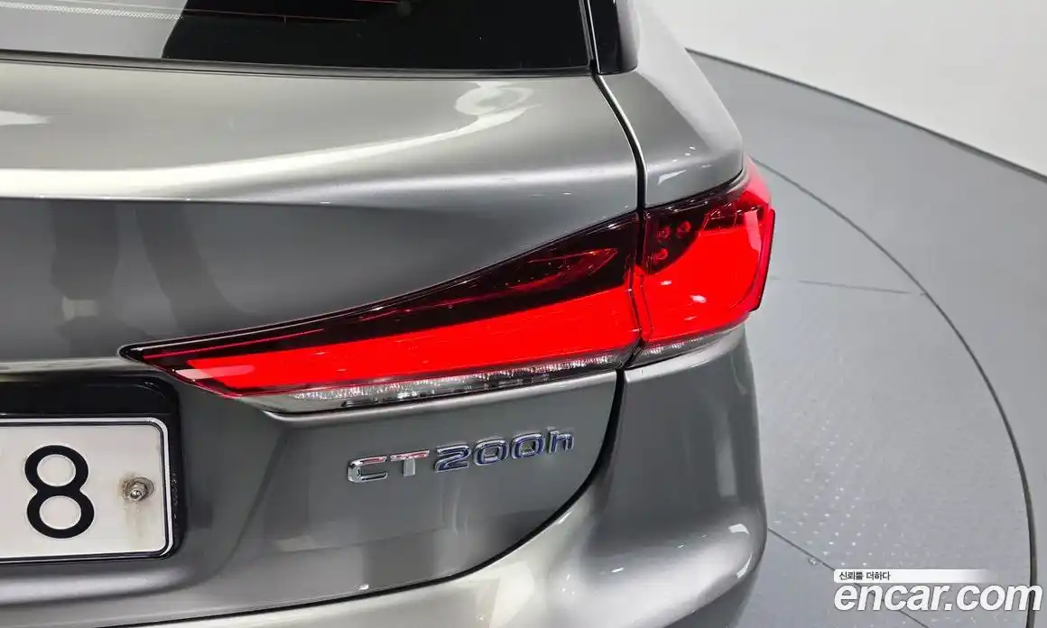 Lexus CT200h 2017 1.8 автомат (гидро), фото 9