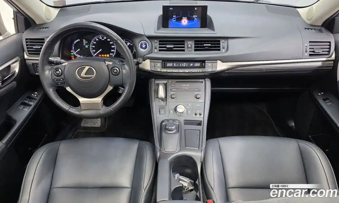 Lexus CT200h 2017 1.8 автомат (гидро), фото 10