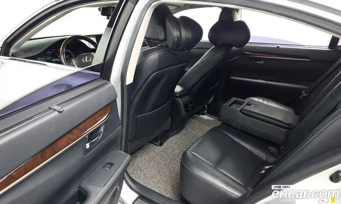 Lexus ES 2012 2.5 автомат (гидро), фото 12 Lexus ES 2012 2.5 автомат (гидро), фото 12