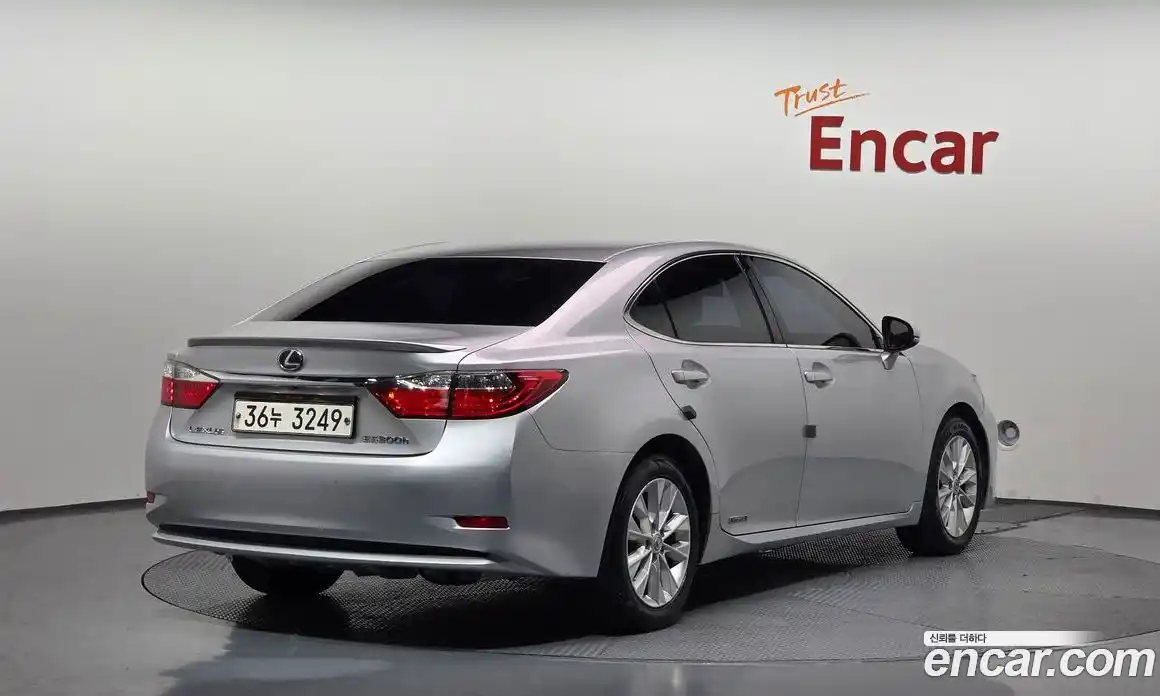 Lexus ES 2012 2.5 автомат (гидро), фото 2 Lexus ES 2012 2.5 автомат (гидро), фото 2