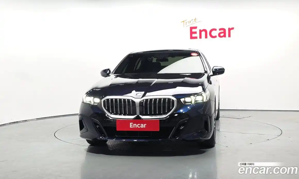 BMW 5 серия 2025 2.0 автомат (гидро), фото 3