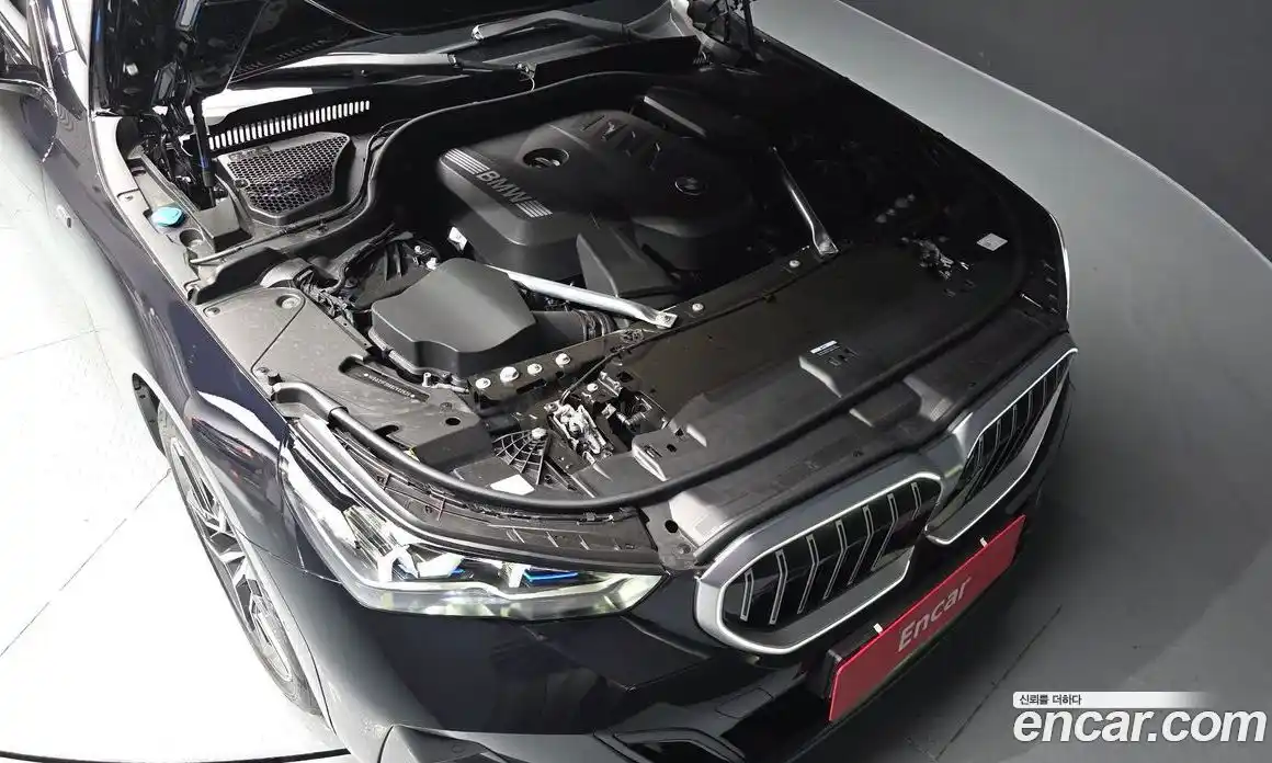 BMW 5 серия 2025 2.0 автомат (гидро), фото 6