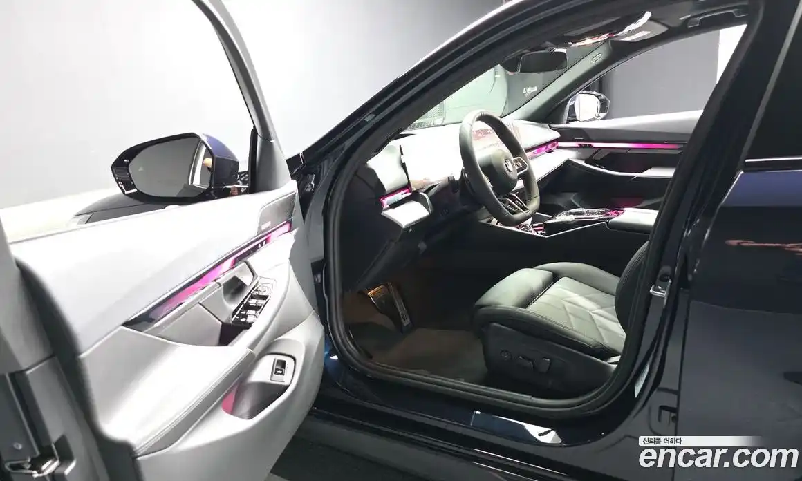 BMW 5 серия 2025 2.0 автомат (гидро), фото 10