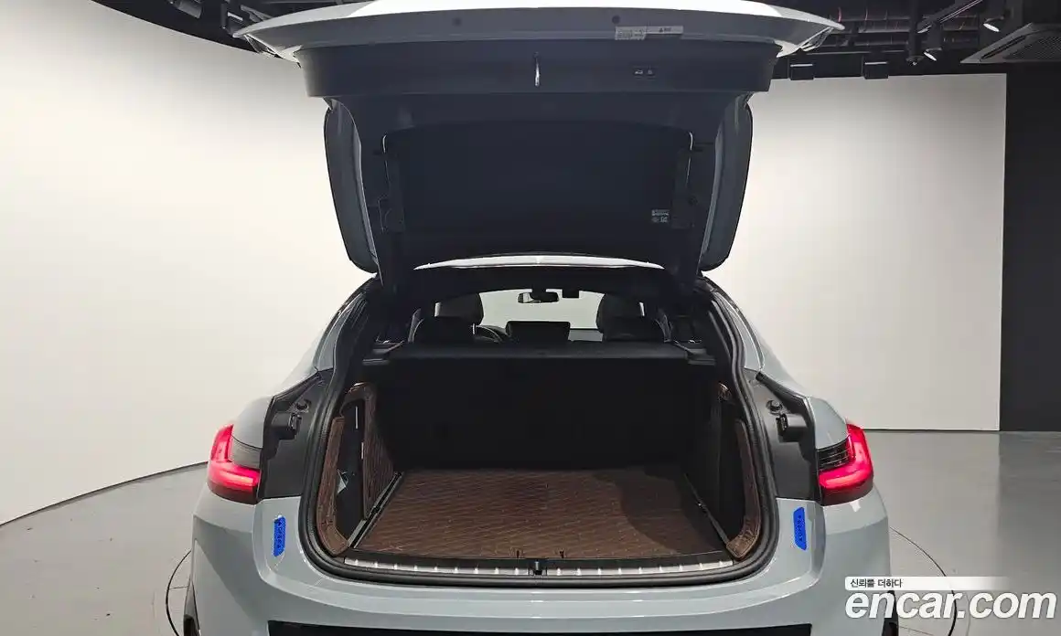 BMW X4 2023 2.0 автомат (гидро), фото 26
