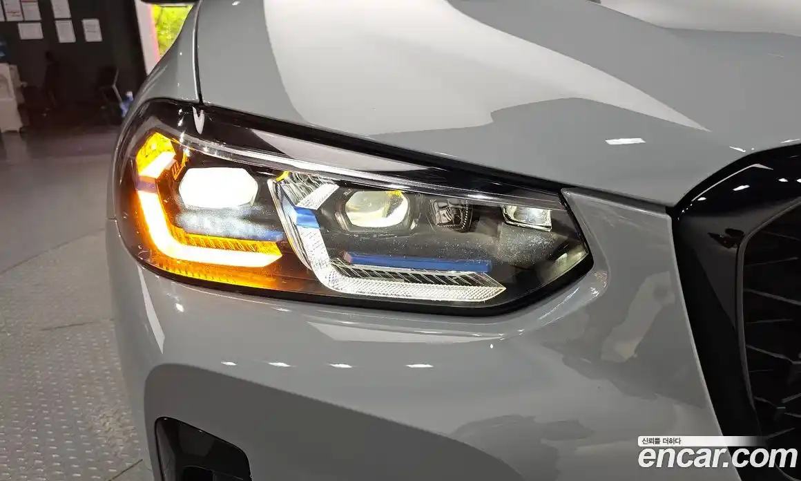 BMW X4 2023 2.0 автомат (гидро), фото 8
