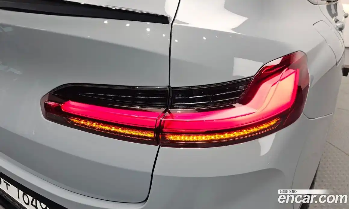 BMW X4 2023 2.0 автомат (гидро), фото 9