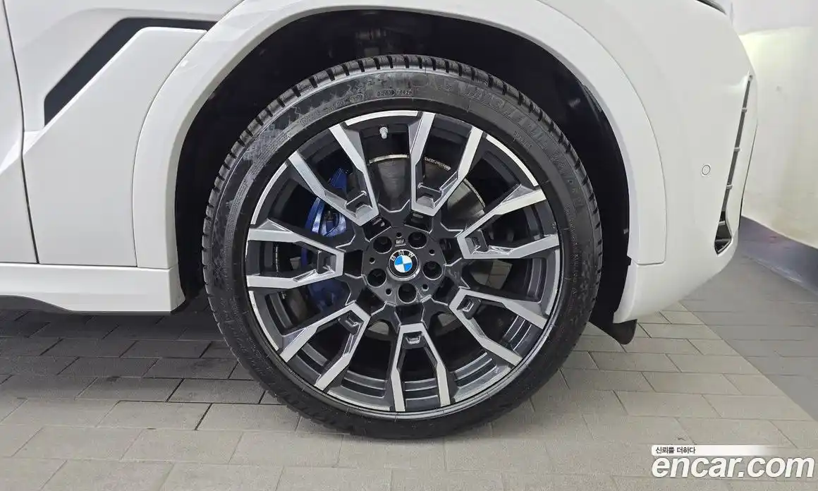 BMW X6 2024 3.0 автомат (гидро), фото 7