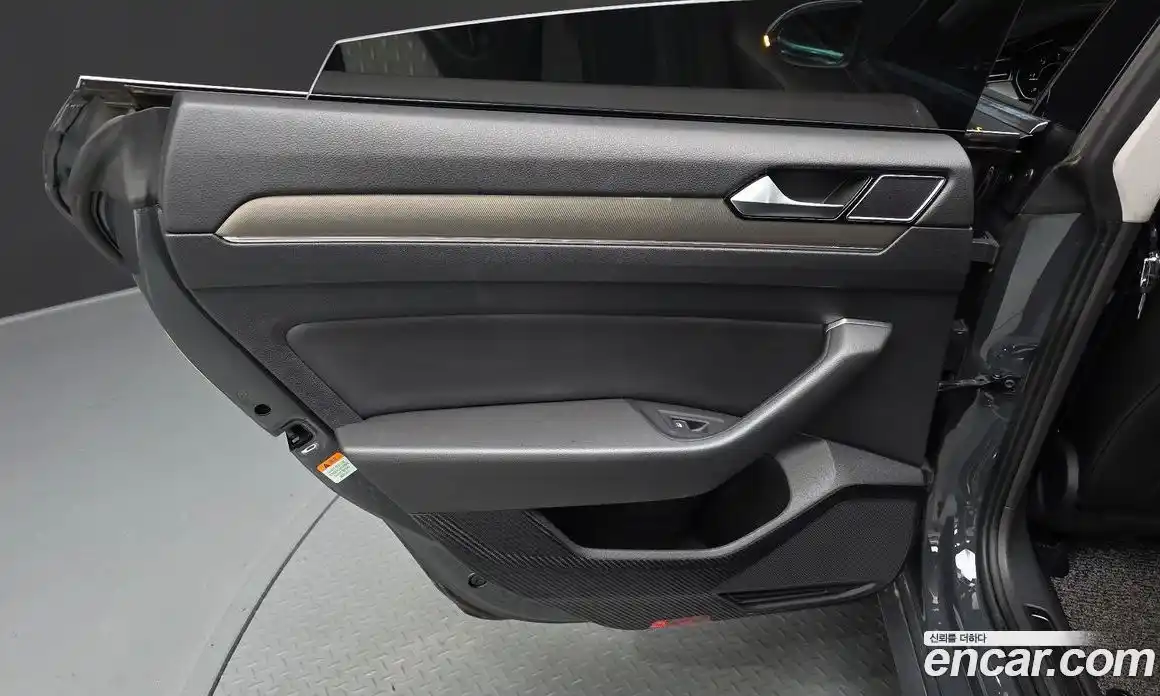 Volkswagen Arteon 2019 2.0 автомат (гидро), фото 15