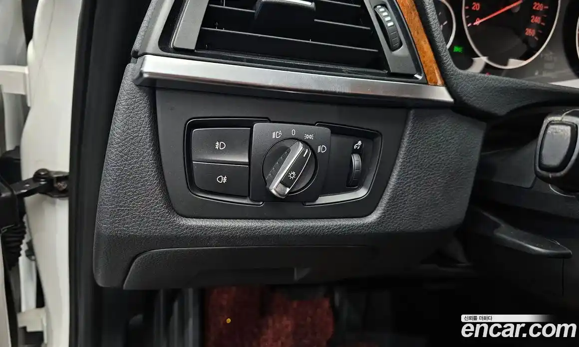 BMW 3 серия 2014 2.0 автомат (гидро), фото 21