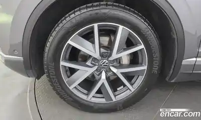 Volkswagen Touareg 2023 3.0 автомат (гидро), миниатюра 5