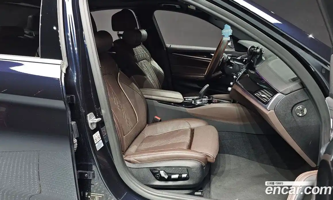 BMW 5 серия 2018 2.0 автомат (гидро), фото 12