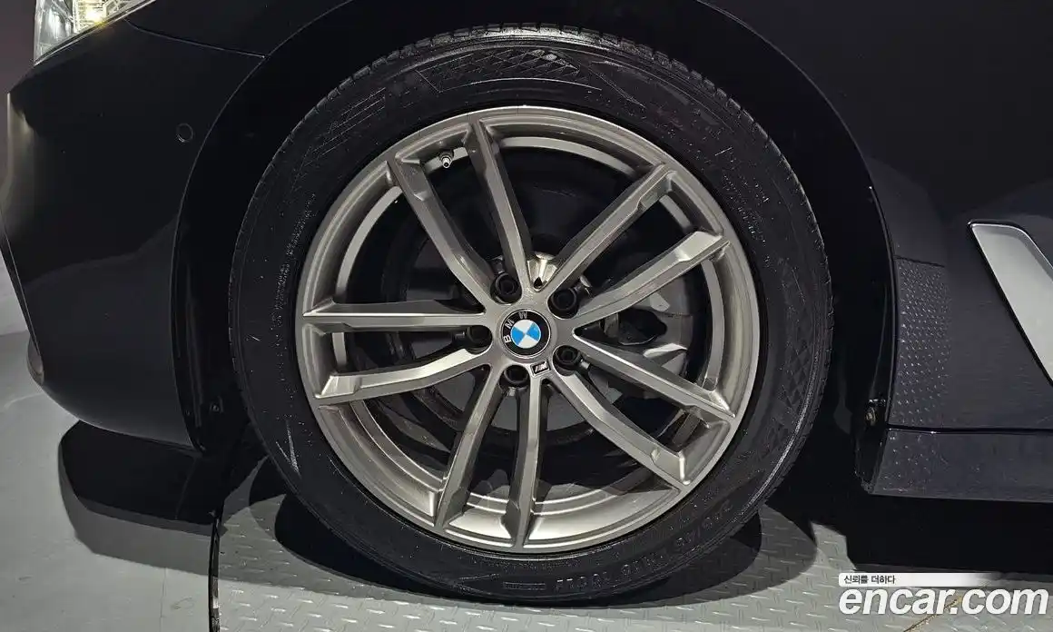 BMW 5 серия 2018 2.0 автомат (гидро), фото 5