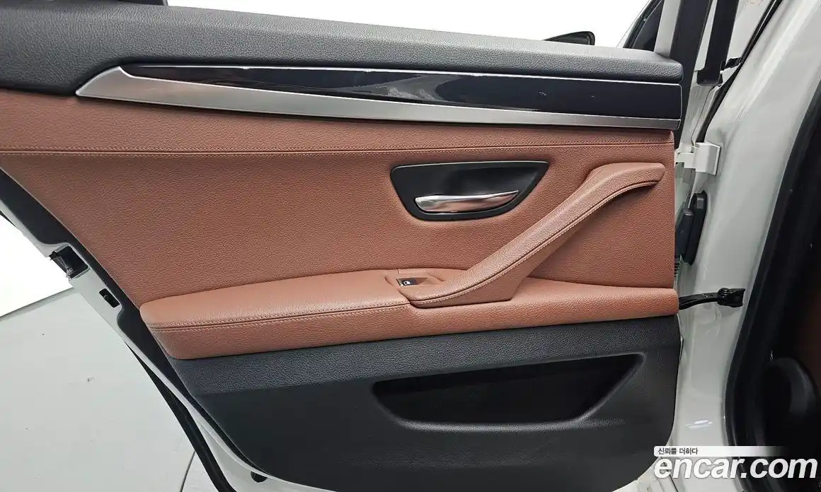 BMW 5 серия 2016 2.0 автомат (гидро), фото 14