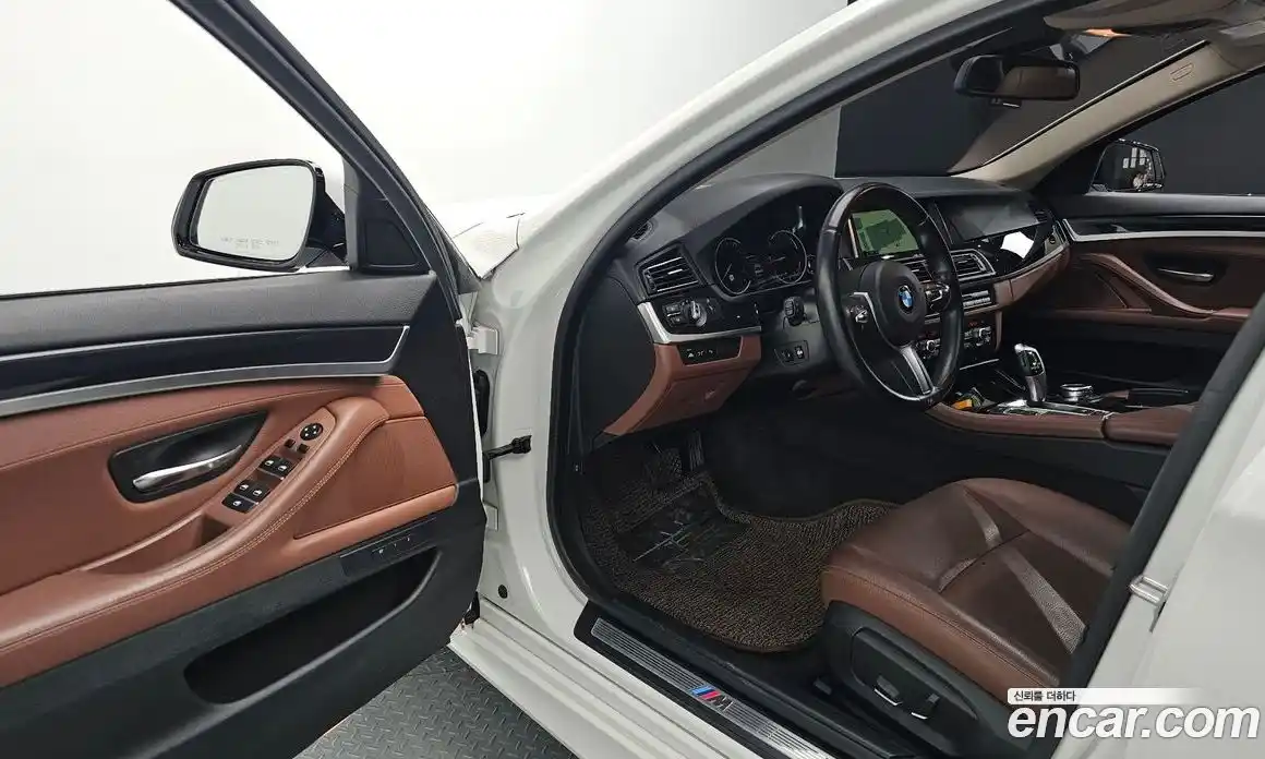 BMW 5 серия 2016 2.0 автомат (гидро), фото 16