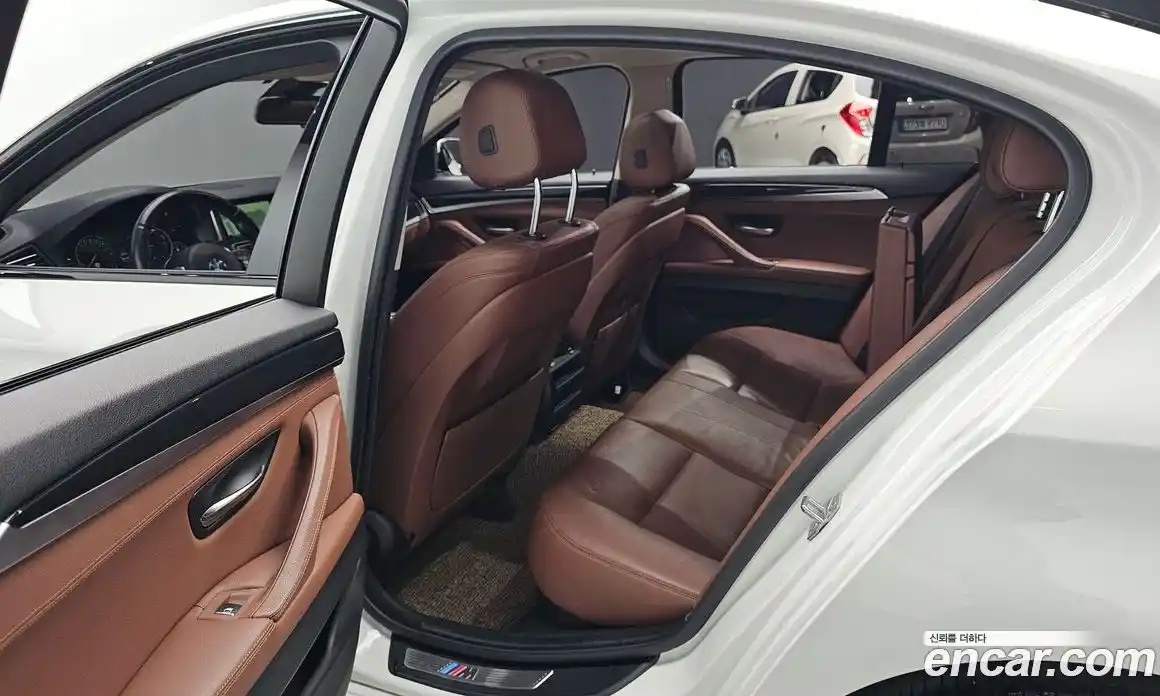 BMW 5 серия 2016 2.0 автомат (гидро), фото 17