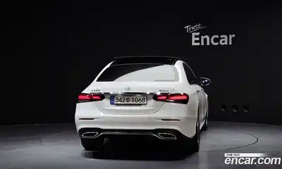 Mercedes-Benz E-Class 2022 2.0 автомат (гидро), миниатюра 4