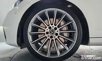 Mercedes-Benz E-Class 2022 2.0 автомат (гидро), миниатюра 5