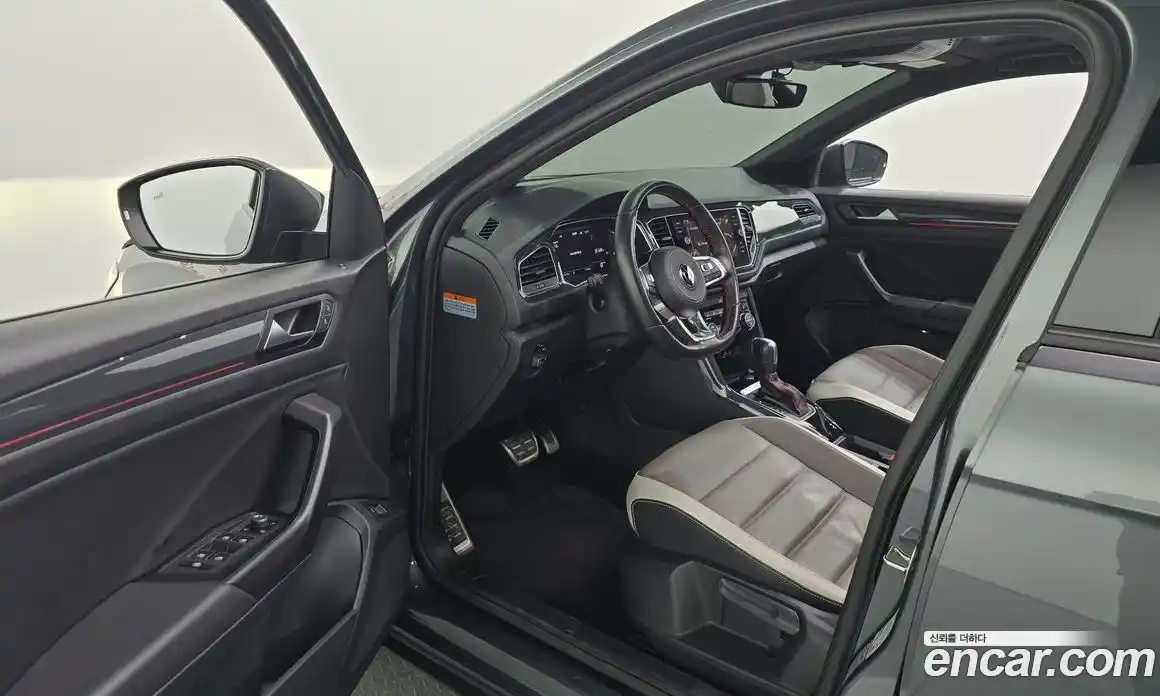 Volkswagen T-Roc 2021 2.0 автомат (гидро), фото 13
