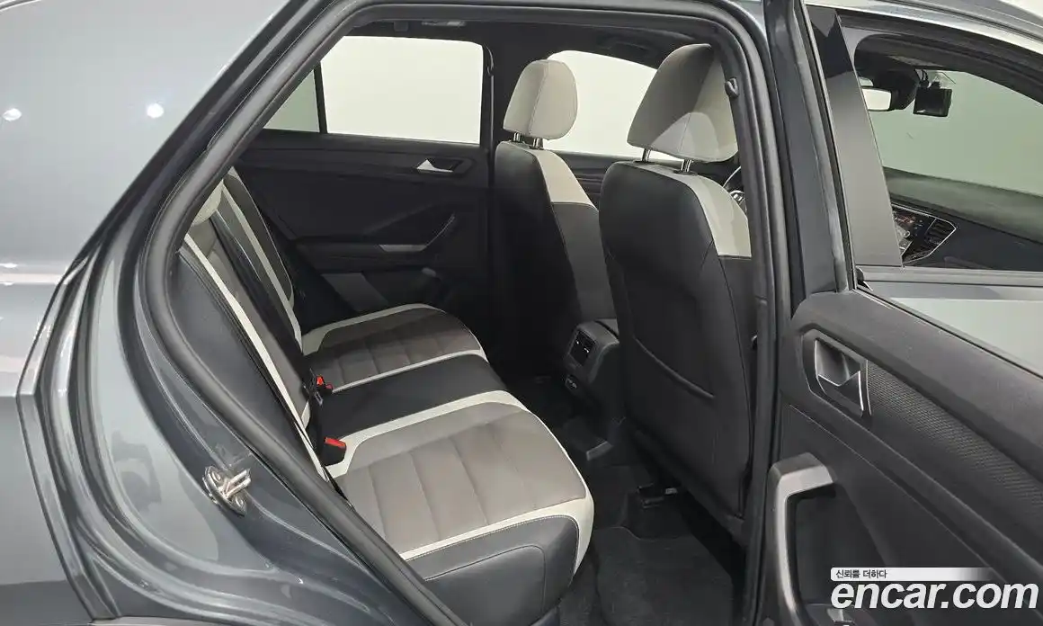 Volkswagen T-Roc 2021 2.0 автомат (гидро), фото 17