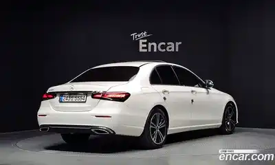 Mercedes-Benz E-Class 2020 2.0 автомат (гидро), миниатюра 2