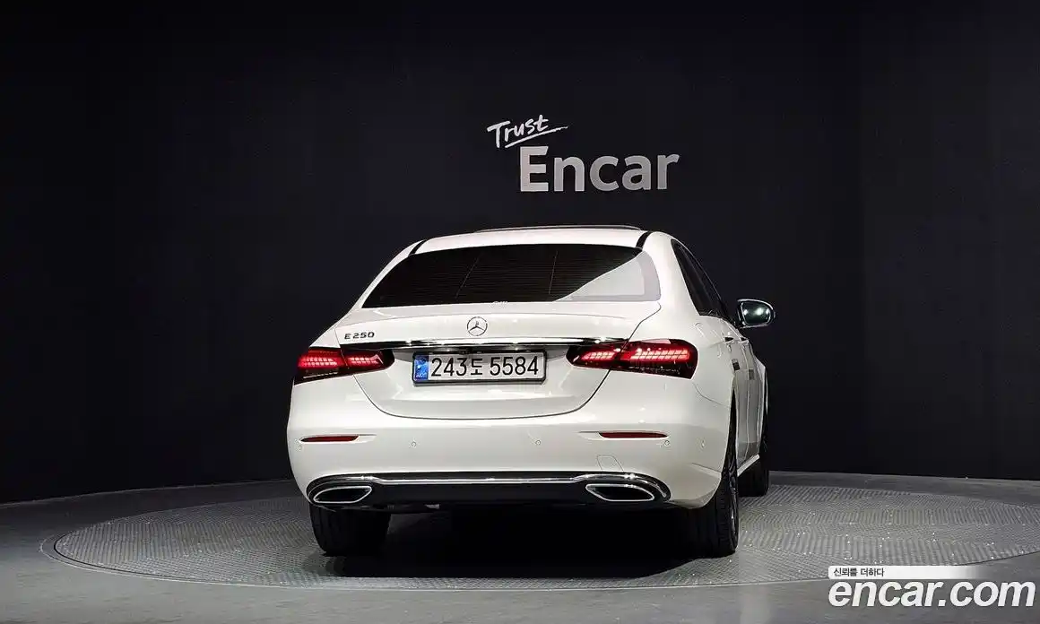 Mercedes-Benz E-Class 2020 2.0 автомат (гидро), фото 4