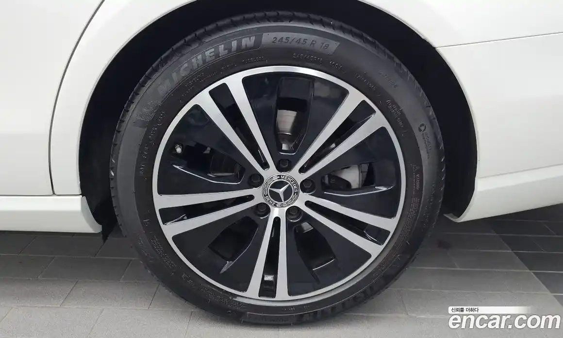 Mercedes-Benz E-Class 2020 2.0 автомат (гидро), фото 5