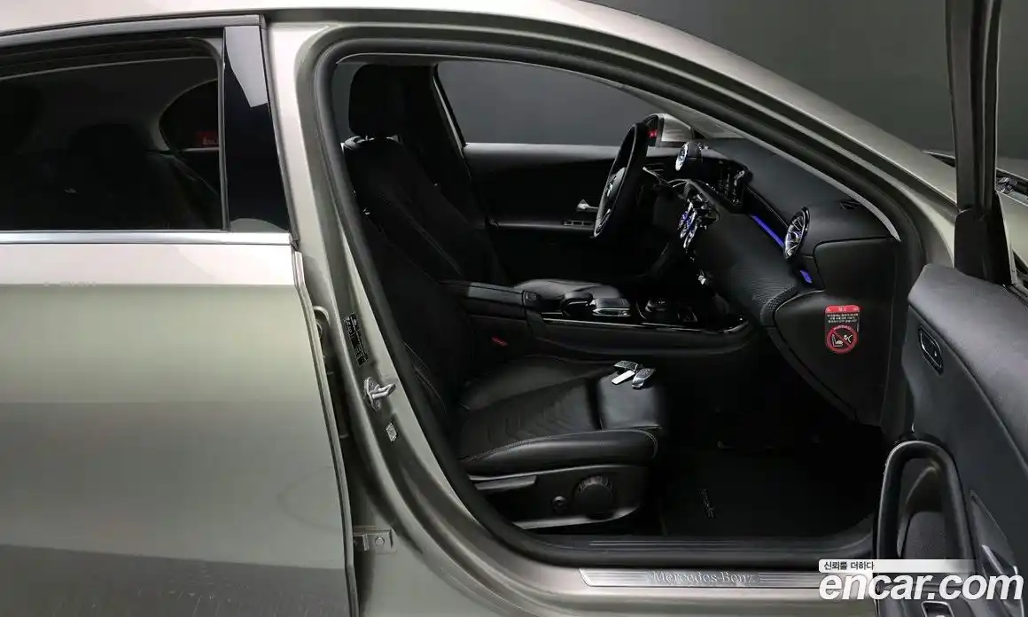 Mercedes-Benz A-Class 2019 2.0 гидро, фото 16 Mercedes-Benz A-Class 2019 2.0 гидро, фото 16