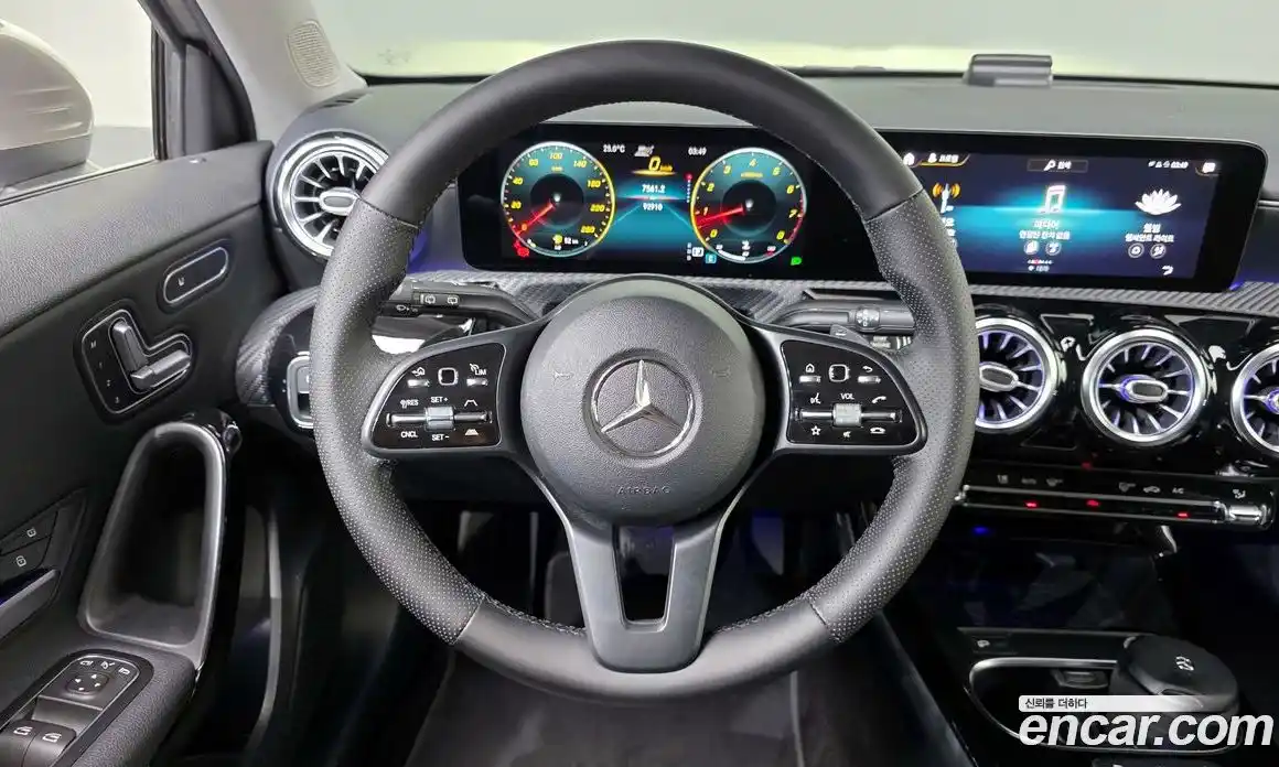 Mercedes-Benz A-Class 2019 2.0 гидро, фото 19 Mercedes-Benz A-Class 2019 2.0 гидро, фото 19