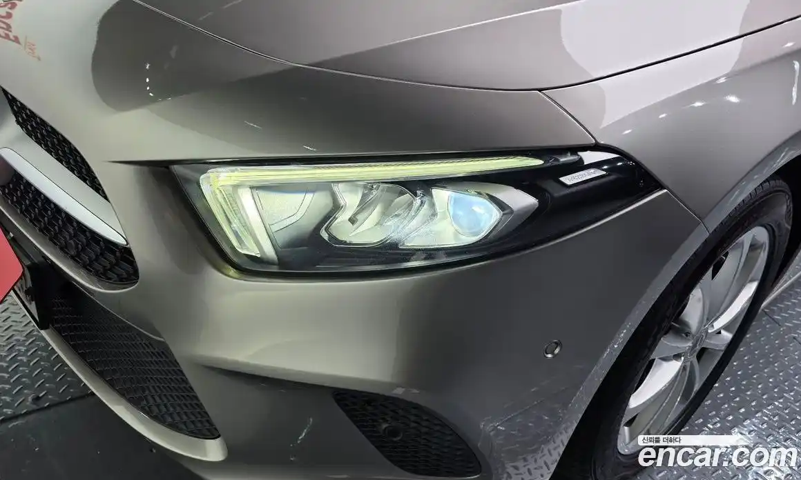 Mercedes-Benz A-Class 2019 2.0 гидро, фото 8 Mercedes-Benz A-Class 2019 2.0 гидро, фото 8