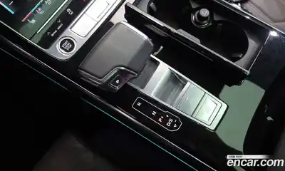 Audi A8 2023 3.0 автомат (гидро), миниатюра 11